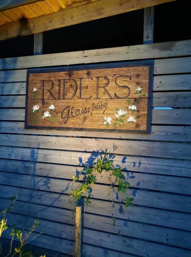 Hotel Rider'S Glamping Back Zewnętrze zdjęcie